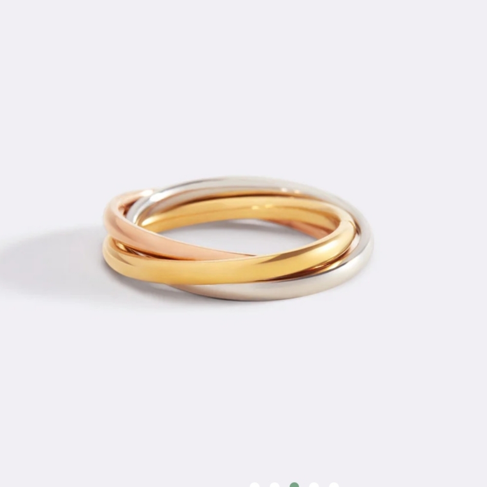 Dainty Interlocking Fidget Ring Sz 10 - Picture 2 of 7